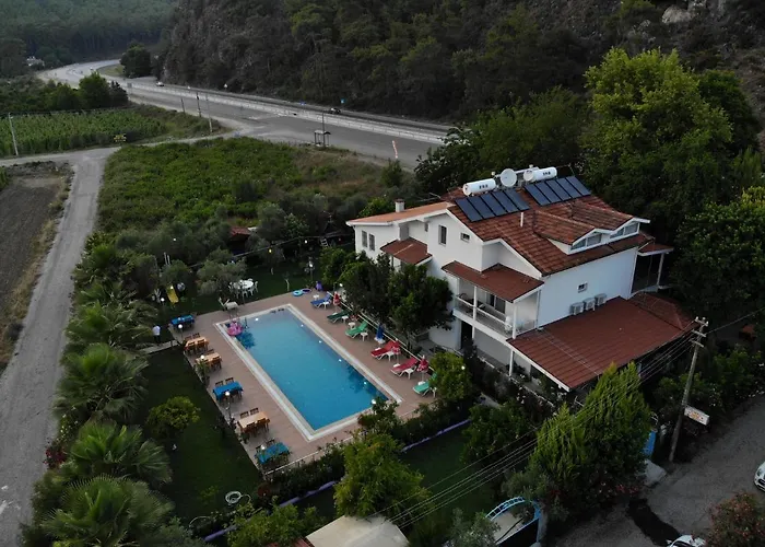 Guentur & Restaurant Ξενοδοχείο Göcek